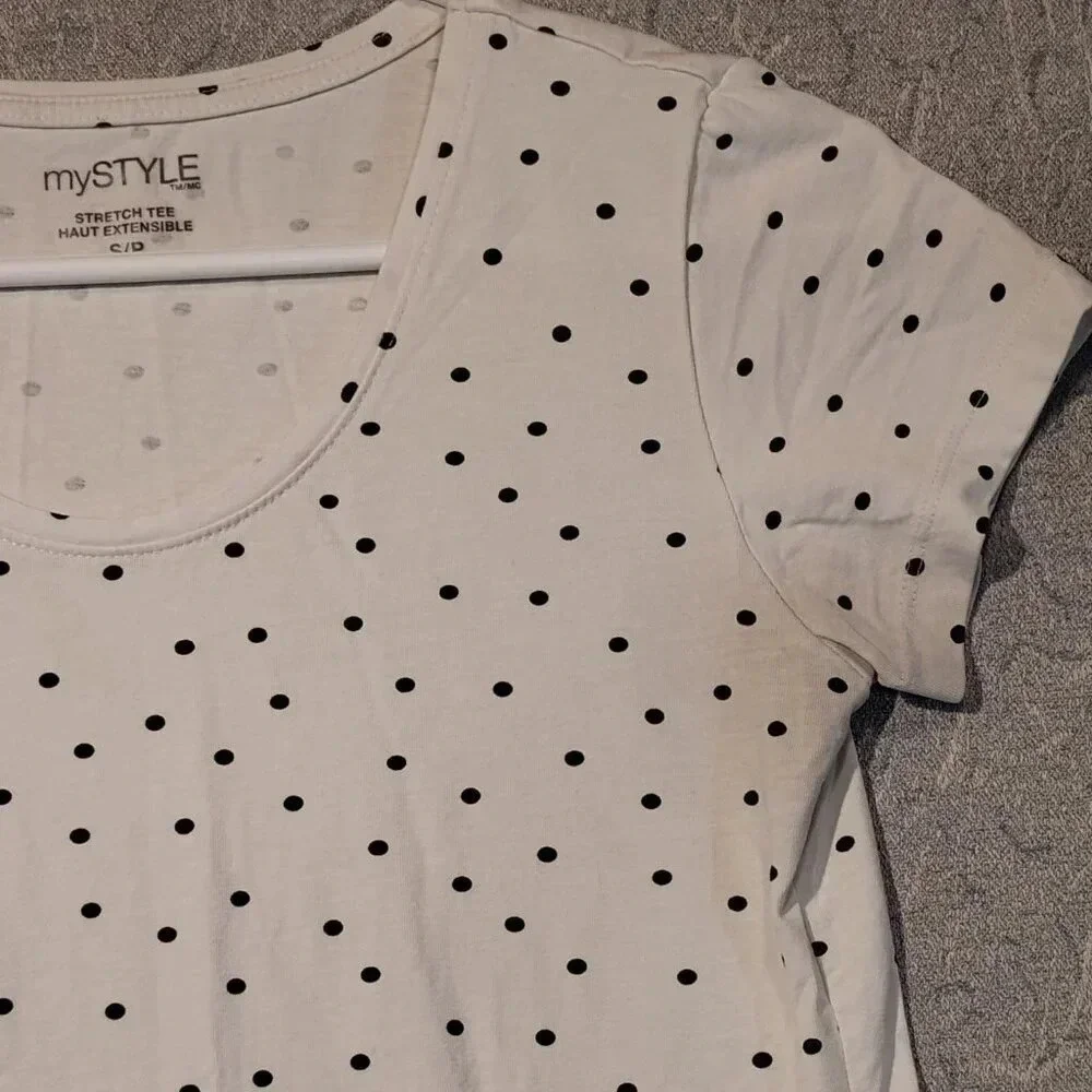 My Style Women's White with Navy Polka Dot Short Sleeve Stretch T-Shirt in Small - Picture 7 of 9